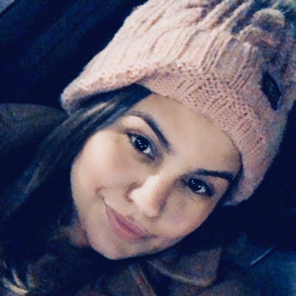 Meet your Posher, Lorena